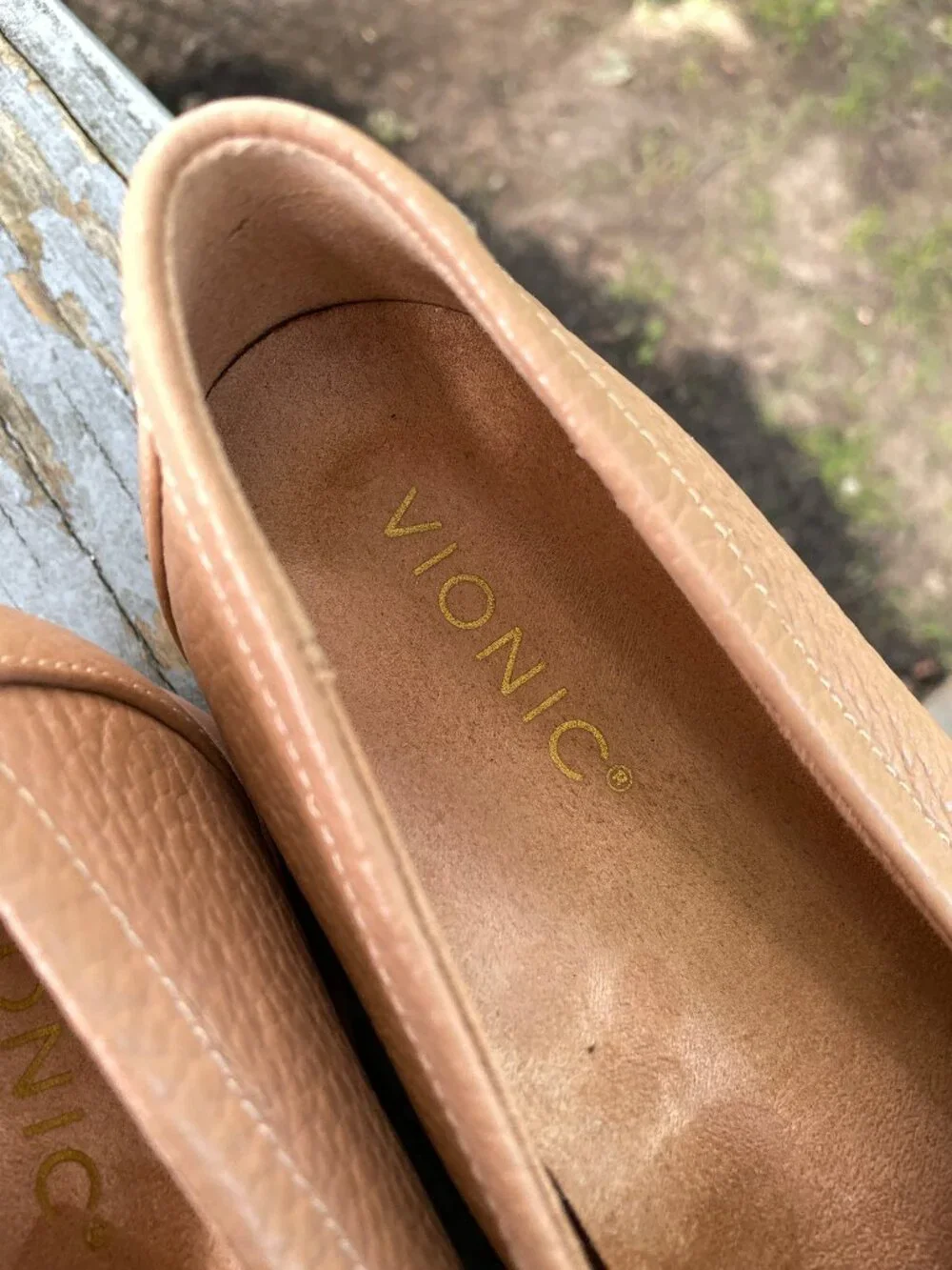 Light Brown Tan Vionic Loafer Women 9 Like New